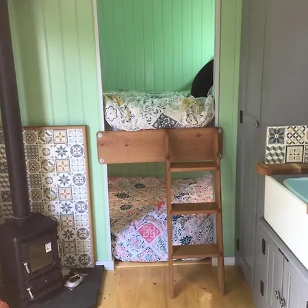 Jasmine The Shepherd Hut Woodhall Spa Exterior photo