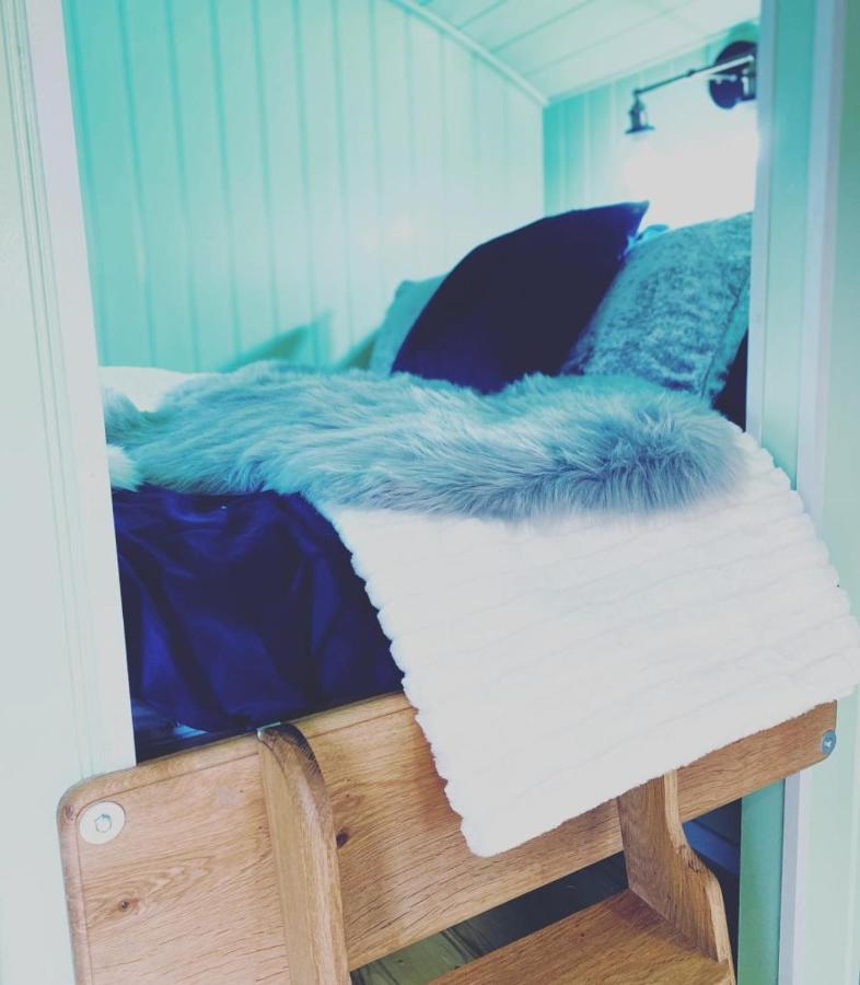 Jasmine The Shepherd Hut Campsite