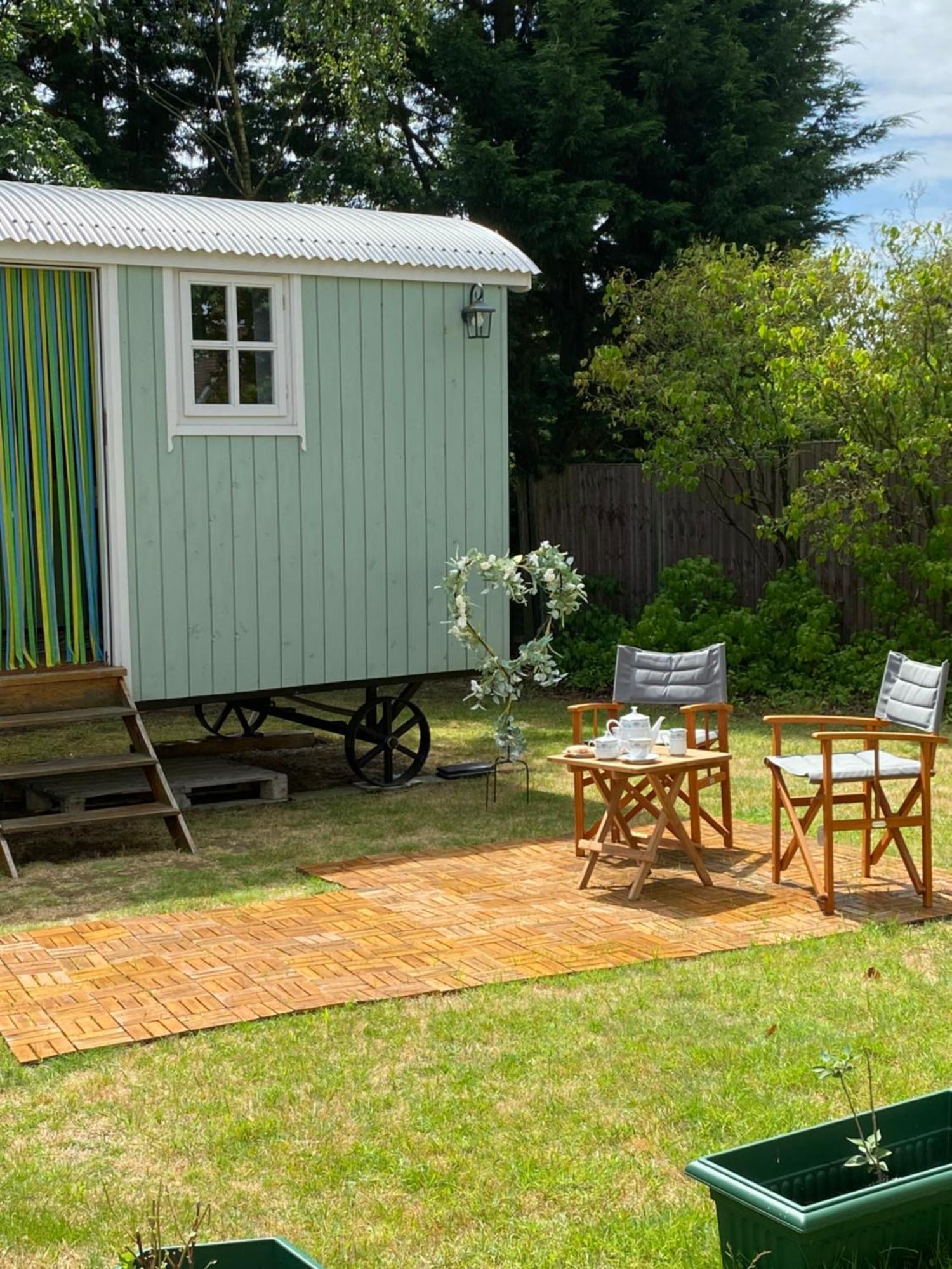 Jasmine The Shepherd Hut Campsite